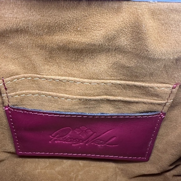 NWOT Patricia Nash Savena Wristlet Tooled Leather Kiss Lock Clutch, magenta - Picture 3 of 8
